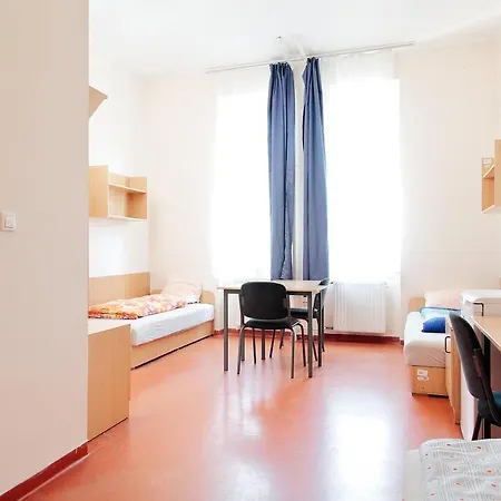 Hostel Pop Up - Downtown