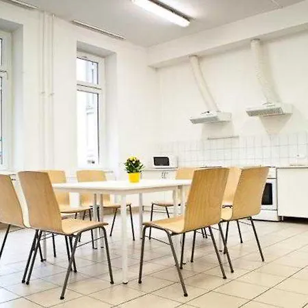 Pop Up - Downtown Hostel