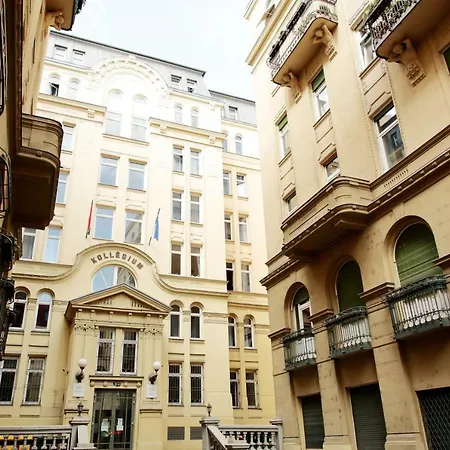 Hostel Pop Up - Downtown *