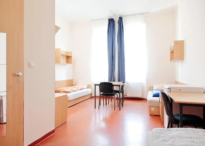 Hostel Pop Up - Downtown