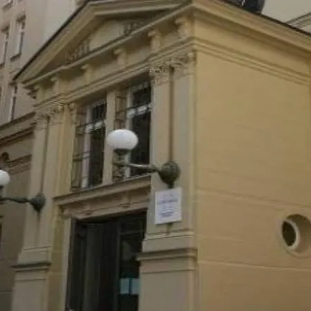 Pop Up - Downtown Хостел