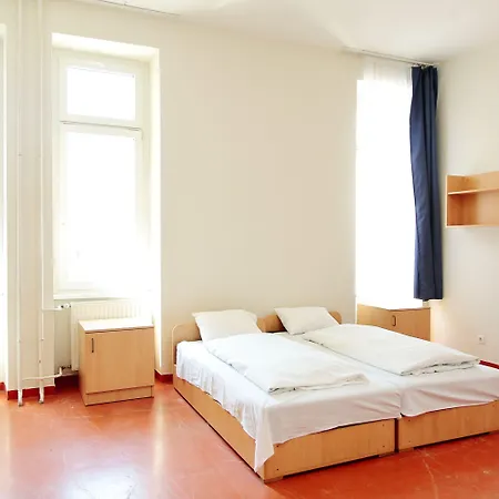 Hostel Pop Up - Downtown