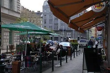 Vandrerhjem Pop Up - Downtown Budapest